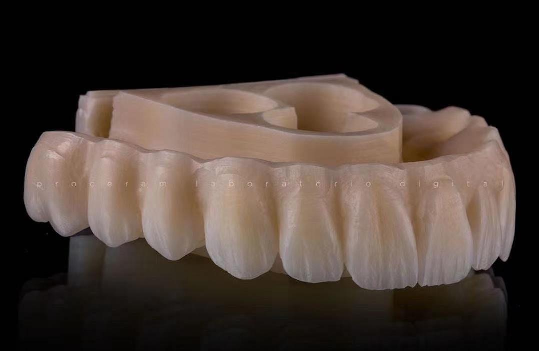 43%-57% Διαφάνεια 700-1200 MPa Αντοχή σε κάμψη YUCERA Dental 98mm Open System CAD/CAM 4D Pro Multilayer Zirconia Block