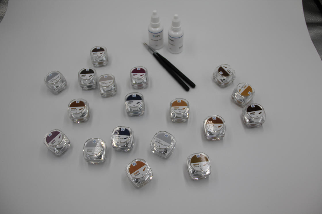 Yucera Dental Lab Essentials Κιτ Χρωματισμού & Γυαλίσματος Κεραμικής Ζιρκονίας 18 Χρωμάτων για Εξατομικευμένα Δόντια